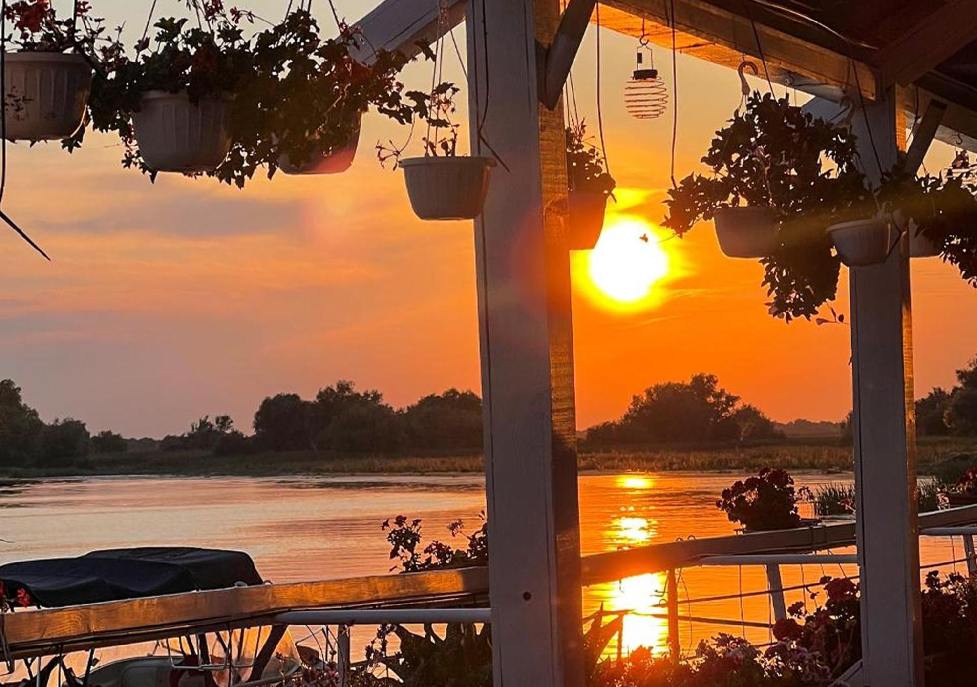 Paradis Hotel Mila Douăzeci şi Trei 外观 照片