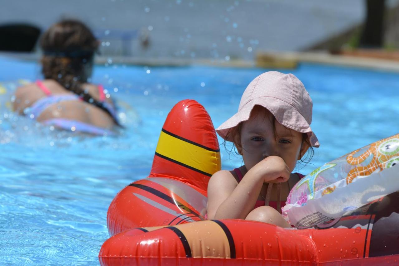Paradis Hotel Mila Douăzeci şi Trei 外观 照片